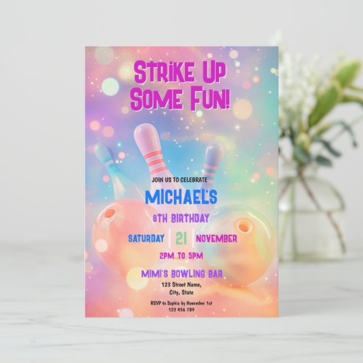 Neon Holographic Bowling erwischt Spaß im Party Einladung (Stehend Vorderseite)