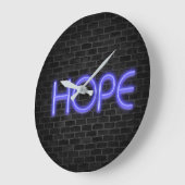 Neon Hope Text auf Backstein Große Wanduhr (Winkel)