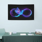 Neon Infinity Symbol mit dem leuchtenden Hummingbi Banner (Messeveranstaltung)