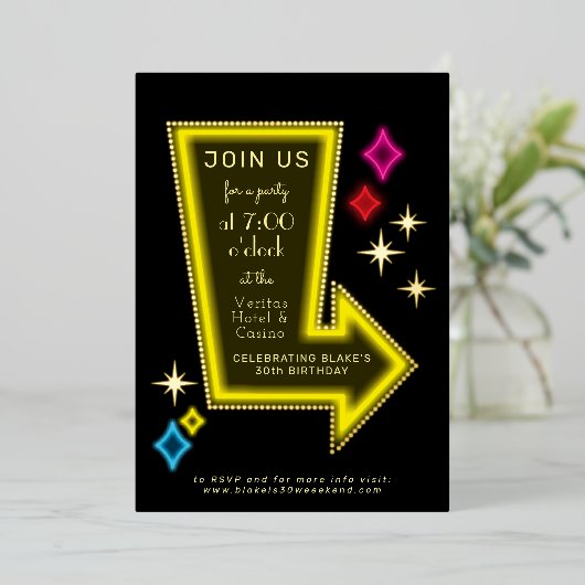 Neon Marquee Arrow Party Folieneinladung (Stehend vorne)