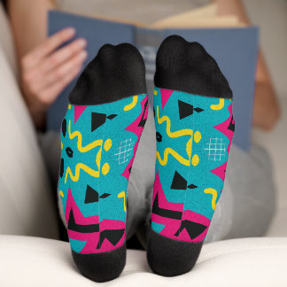 Neon Nostalgie: Ein kühner 90er-Remix Socken