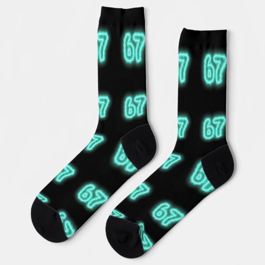 Neon Number 67 Socks, 6-7 Meme Gift, 6-7 Socks Socken (Linkes Detail)