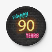 Neon Nummer 90 - Schild an der Backsteinwand Pappteller (Vorderseite)