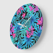 Neon Pink and Blue Tropical Plant Pattern Große Wanduhr (Winkel)
