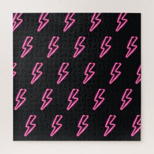 Neon Pink Blitze: Dunkler Hintergrund. Puzzle