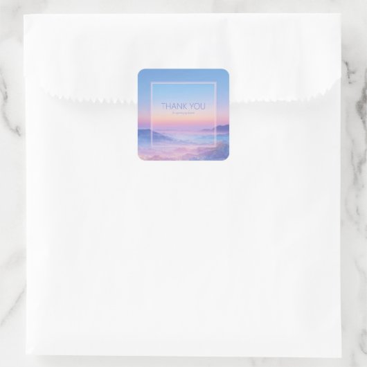 Neon Pink Ethereal Mountain Vista Synthwave Frame Quadratischer Aufkleber (Tasche)