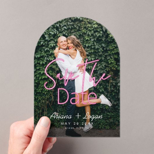 Neon Pink Modernes Script Foto Save the Date Acryleinladungen (Insitu (Handheld))