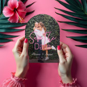 Neon Pink Modernes Script Foto Save the Date Acryleinladungen