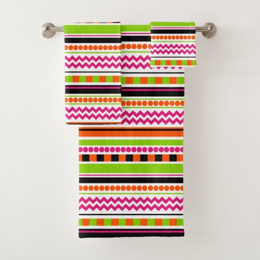 Neon Pink Orange Green Geometric Stripes Pattern Badhandtuch Set (Insitu)
