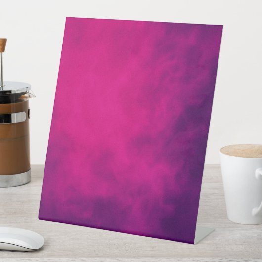 Neon Pink Smoke Pedestal Schild - individuell eins (In Situ)