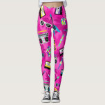 Neon Pink Trendy 80er Leggings<br><div class="desc">Diese Leggings mit einem neonrosa trendigen 80er-Thema zeigen Sonnenbrillen und alte Schulkassetten.  Ein tolles Geschenk für ein trendiges Mädchen,  genießen Sie diese lustigen und farbenfrohen 80er inspirierten Leggings heute!</div>