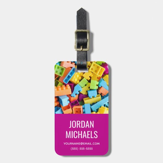 Neon Plastic Gebäude Blocks | Name hinzufügen Gepäckanhänger (Vorderseite vertikal)