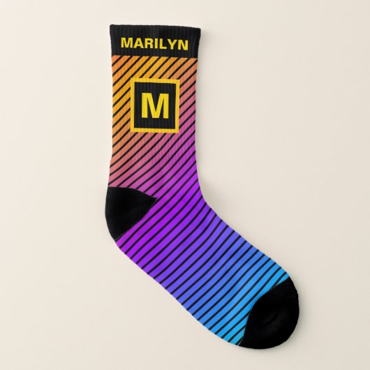 Neon Rainbow Gradient Stripes Name und Monogramm Socken (Links - Innen)