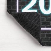 Neon-Schild auf Ziegel für 2026 Mousepad (Ecke)