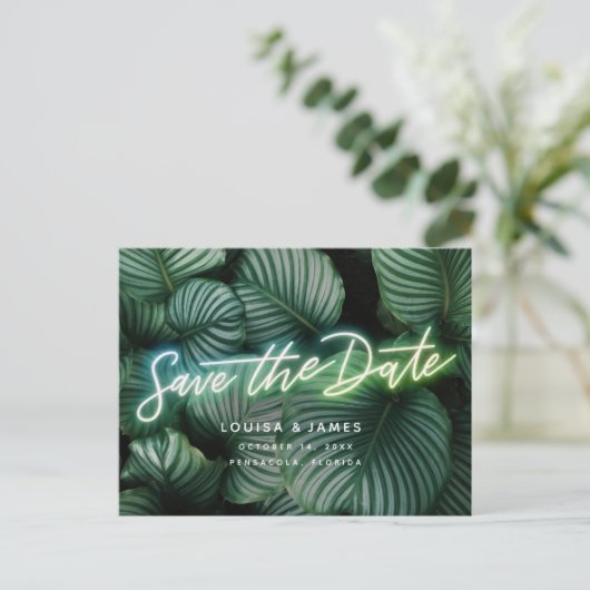 Neon Sign Modern Tropical Save the Date Postkarte (Stehend Vorderseite)