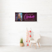 Neon Sign Pink Graduate Foto Banner (Insitu)