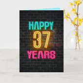 Neon signiert auf Backstein zum 37. Geburtstag Karte (Gelbe Blume)