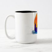 Neon Sunset Skyline mit Brick Texture Zweifarbige Tasse (Links)