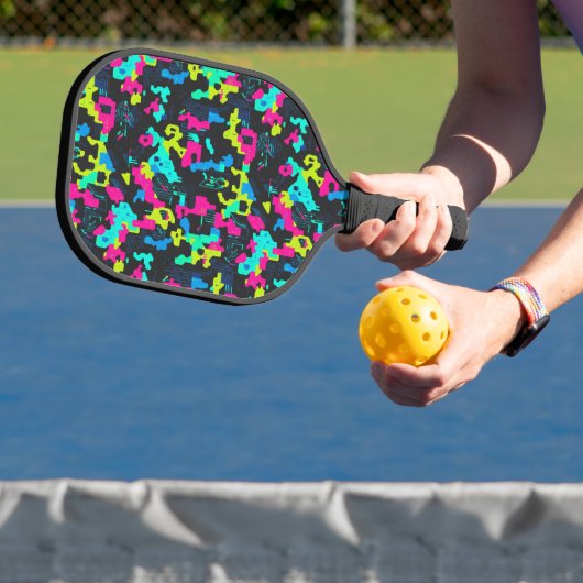 Neon-Tarnmuster Pickleball Schläger (InSitu)