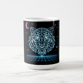 Neon Tiger Synthwave – Electric Striker Retro Kaffeetasse (Mittel)