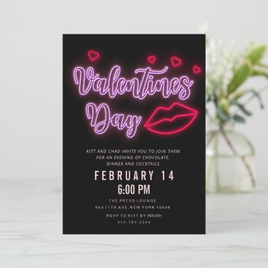 Neon Valentine's Day Lips Einladung (Stehend Vorderseite)