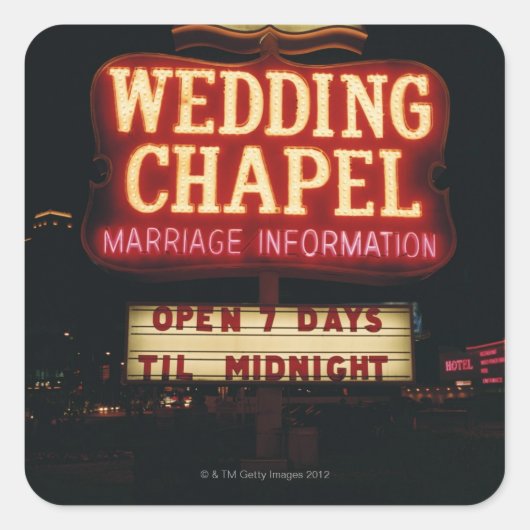 Neon Wedding Chapel Sign in Las Vegas, USA Quadratischer Aufkleber (Vorderseite)