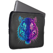 Neon White Tiger – Glowing Cyberpunk Wildlife Art Laptopschutzhülle (Vorne Rechts)