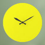 Neon Yellow Solid Color Große Wanduhr<br><div class="desc">Neongelbe Farbe,  solide Farbe. Ein kühner und elektrisierender Schatten hellgelb,  der sofort Aufmerksamkeit erregt. Diese lebhafte Farbe erinnert an die strahlende Wärme des Sonnenlichts und die fröhliche Energie einer Sonnenblume in voller Blüte. Dieses auffallende Gelb verleiht einen frischen und dynamischen Flair.</div>