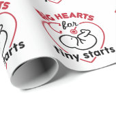 Neonatal NICU Nurse Big Hearts für Tiny Starts Geschenkpapier (Rolleneckpunkt)