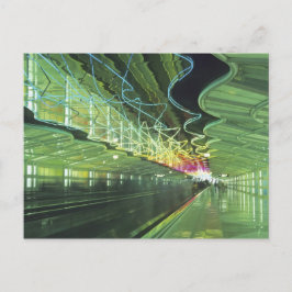 Neonbeleuchtung im Korridor des Flughafens O'hare, Postkarte