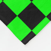 Neongrüne schwarze Schachbretter Fleecedecke (Ecke)
