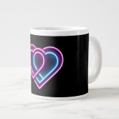Neonrosa/blaues Herz Valentinstag Tasse (Vorderseite Rechts)
