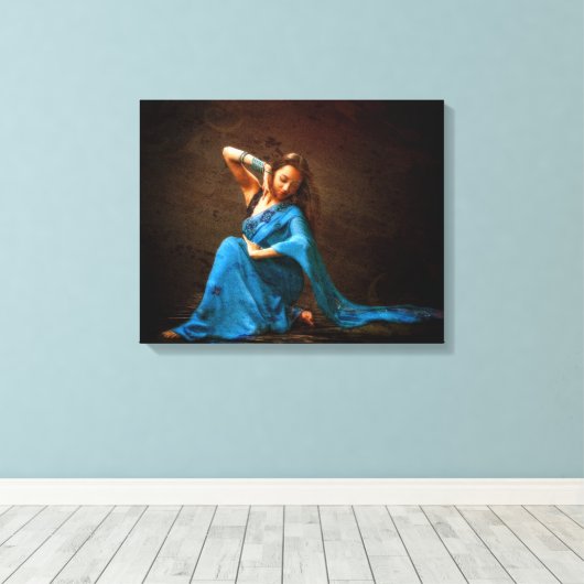 Nepal Dancer Leinwanddruck (Insitu (Holzboden))