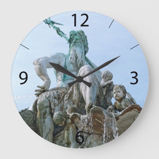 Neptun-Brunnen in Berlin Große Wanduhr (Vorderseite)
