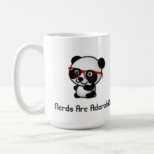 Nerds sind entzückender niedlicher Panda mit Kaffeetasse