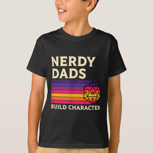 Nerdy Dads Build Character, Retro Tabletop Rpg Fat T-Shirt (Vorderseite)