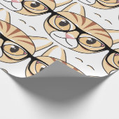 Nerdy Tabby Cat mit Brille Geschenkpapier (Ecke)