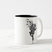 Nervöse Spitze-Stift-, Rosen- u. Vogelillustration Zweifarbige Tasse (VorderseiteRechts)