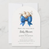 Nesting Bird Blue Bow Baby Shower Invitation Einladung (Vorderseite)