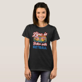 Netball Player Netball Coach mit Netball T-Shirt (Vorne ganz)