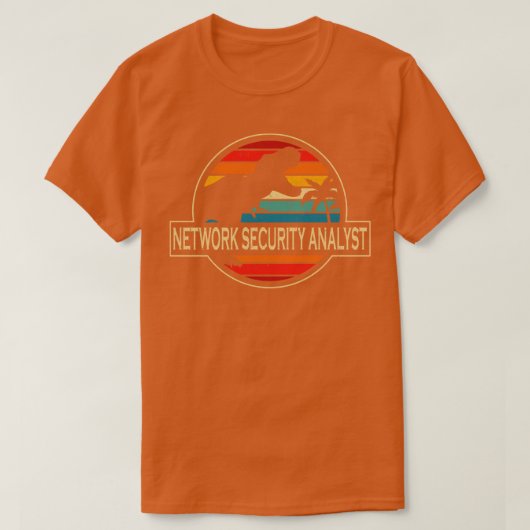 Network Security Analyst Dinosaur T-Shirt (Design vorne)
