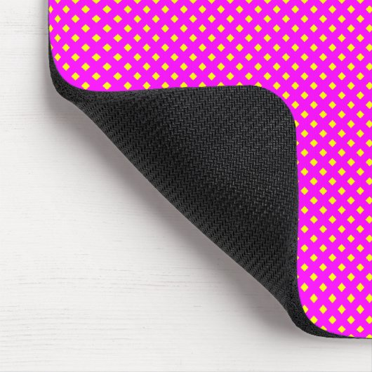 Netzmuster Magenta mit Gelb Mousepad (Ecke)