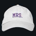 Neu gemachte Frau bestickte Ball Cap Baseballkappe<br><div class="desc">Tragen Sie Ihren neuen Titel mit Stolz in dieser großartigen weißen Ball-Kappe mit lila Stickerei MRS.,  auf der Vorderseite. Personalisieren Sie den Text,  um alles zu lesen,  was Sie gewollt haben. Ideal für jede neu geborene Frau.</div>