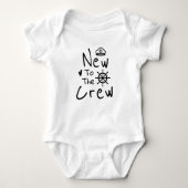 Neu in der Crew Baby Strampler (Vorderseite)