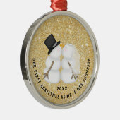 Neu verheiratetes Gold Snow Couple Erste Weihnacht Ornament Aus Metall (Rechts)
