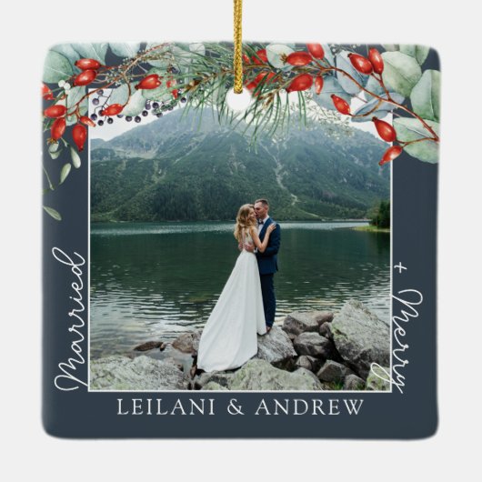 Neu verheiratetes Weihnachtsgebäck Foto Watercolor Keramikornament (Rückseite)