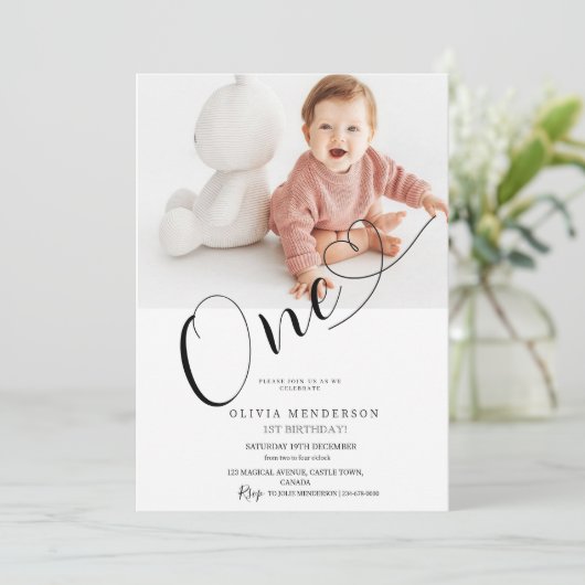 Neuartiges Minimalistisches Erstgeburtsgeschlecht Einladung (Stehend Vorderseite)