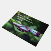 Neue Anfänge Schmetterling Inspiration Zitat Fußmatte (Schrägansicht)