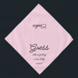 Neue Baby Sister Script Typografie Pink Pet Halstuch<br><div class="desc">Rosa Bandana, mit einer niedlichen Textankündigung... Raten Sie mal, wer bekommt eine neue Schwester? Denn Ihr Haustier ist auch Teil der Familie! Ideal für die Ankündigung eines neuen Haustieres oder Babys! Auch perfekt für Gender Enthüllung! Die Hintergrundfarbe ist für jede gewünschte Farbe, wie auch für den Schriftart, die Größe und/oder...</div>