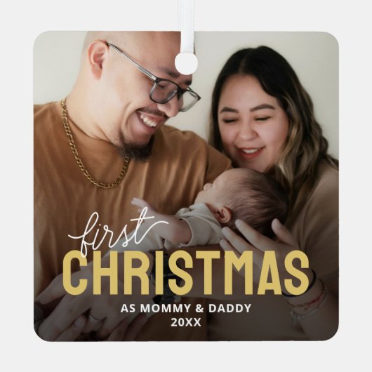 Neue Eltern Erstes Weihnachtsfest Foto Ornament Aus Metall (Rückseite)